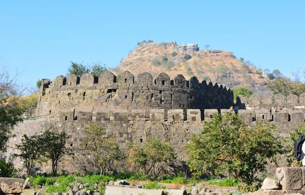 Hotel Varsha Palace near Daulatabad